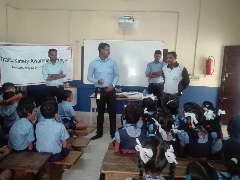 പ്രമാണം:റോഡ് സുരക്ഷ.jpeg