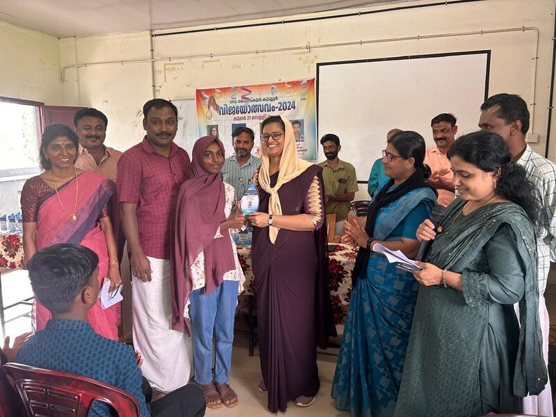 പ്രമാണം:100 a.jpg