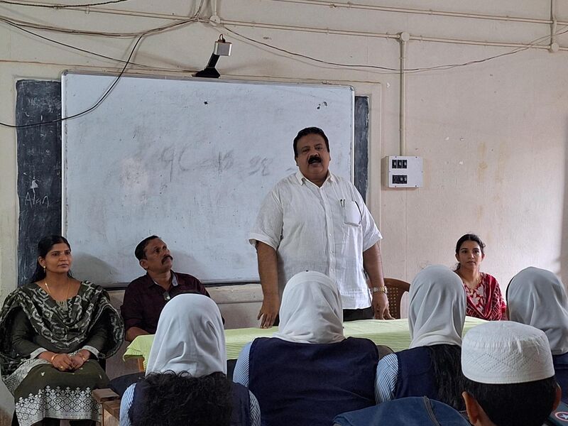 പ്രമാണം:14054LK summercamp2024-27 2025May31.jpg