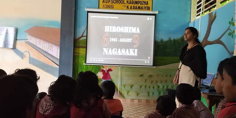 പ്രമാണം:20356 hitech smart class.jpeg