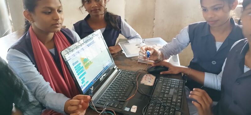 പ്രമാണം:21060 lk FOSS 21.jpg