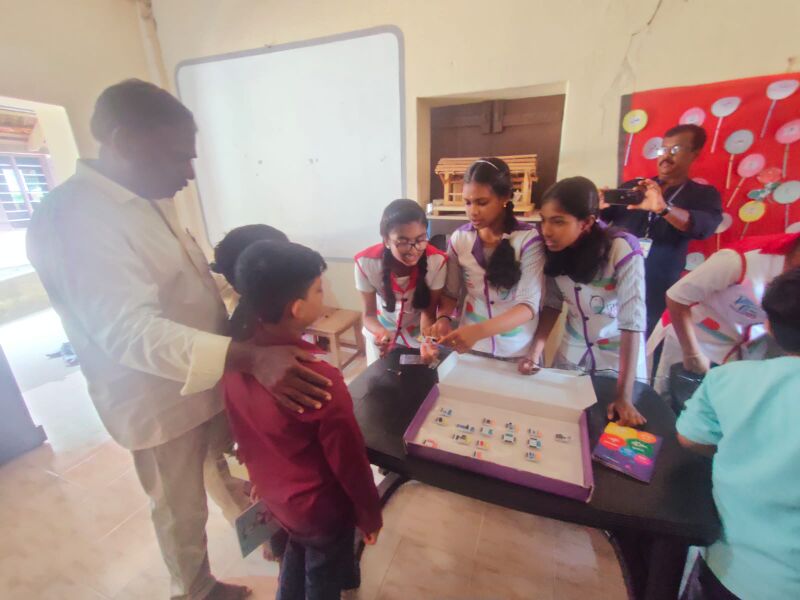 പ്രമാണം:41409 Linux tng2.jpg