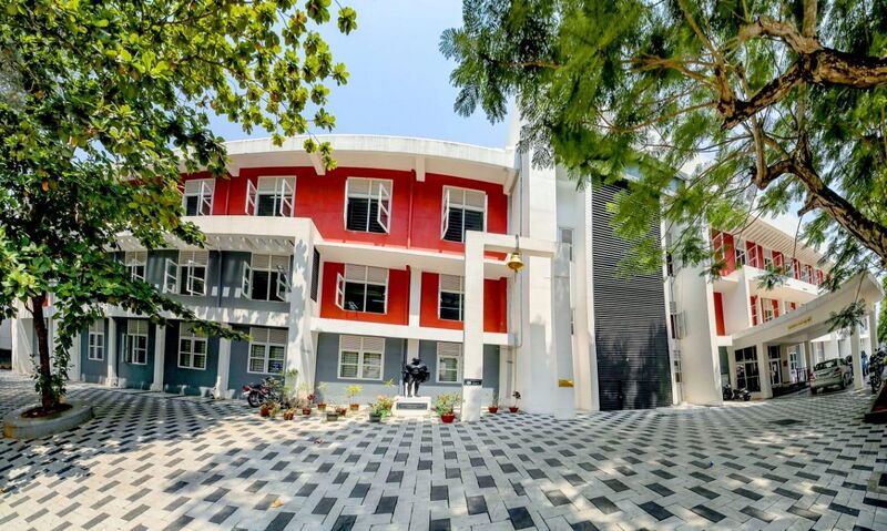 പ്രമാണം:43085 Hightech building.jpeg