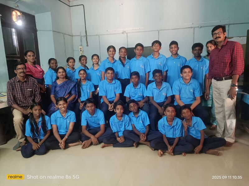 പ്രമാണം:LK Group.jpg