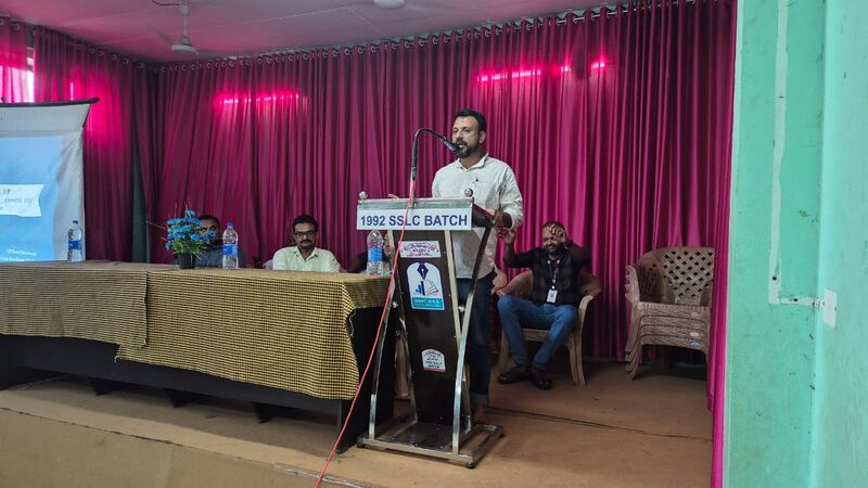 പ്രമാണം:Little genius3.jpg