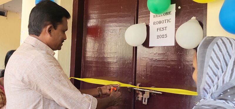 പ്രമാണം:Lk ina2.jpg