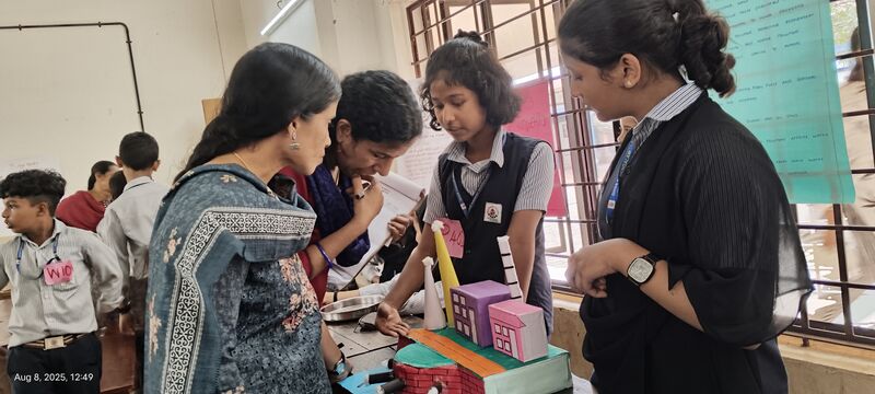പ്രമാണം:12024-science mela7.jpg