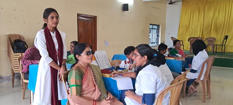 പ്രമാണം:21060 eye camp1.jpg