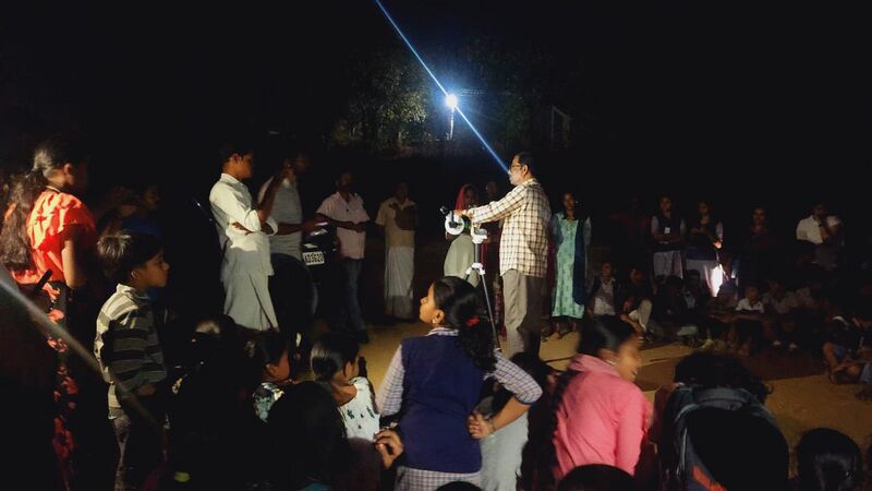 പ്രമാണം:21098-sky watching-2.jpg