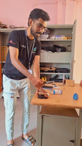 പ്രമാണം:38102 LK 03.jpeg