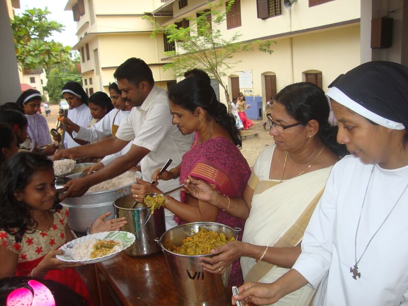 പ്രമാണം:Ona sadya.JPG