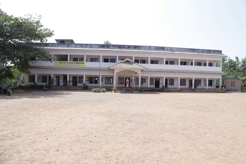 പ്രമാണം:14879 school.jpeg