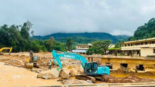 ഉരുൾപൊട്ടലിനുശേഷം - വെള്ളാർമല സ്കൂളും പരിസരവും