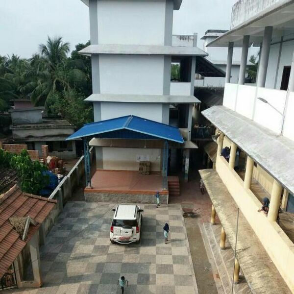പ്രമാണം:19441 my school.jpg