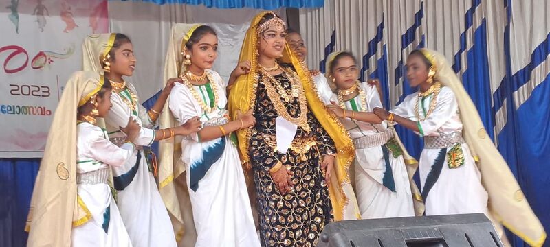 പ്രമാണം:20062 UP Oppana.jpg