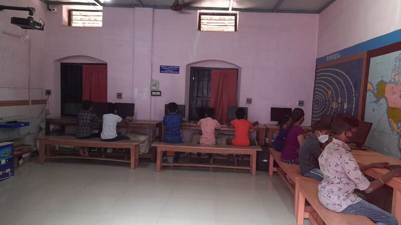 പ്രമാണം:21549 Computer Lab.jpeg