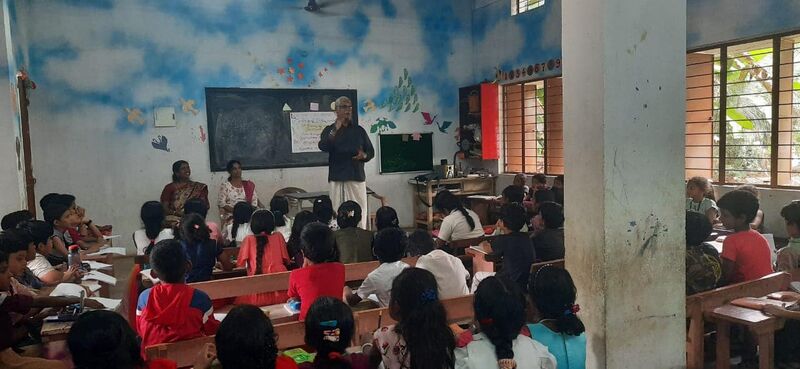 പ്രമാണം:21706 venumashum kuttyolum.jpg