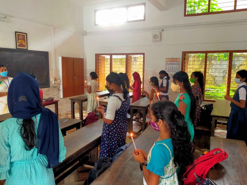 പ്രമാണം:BS21 EKM 28002 11.jpg