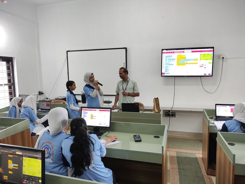 പ്രമാണം:CHSS LK Pre.Camp.jpg