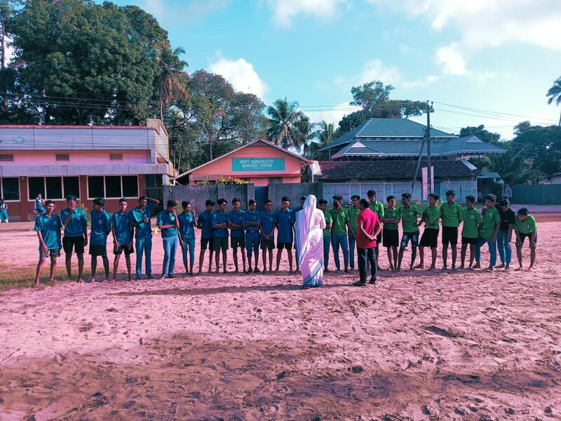 പ്രമാണം:Football match 35052 22 (3).jpg