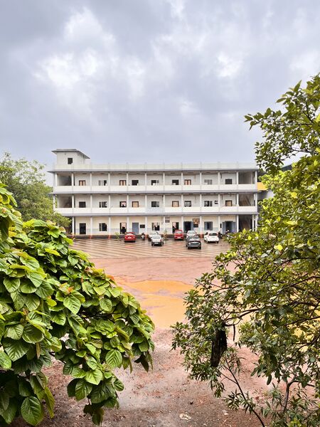 പ്രമാണം:19073 GHSS PERUVALLUR 1.jpeg