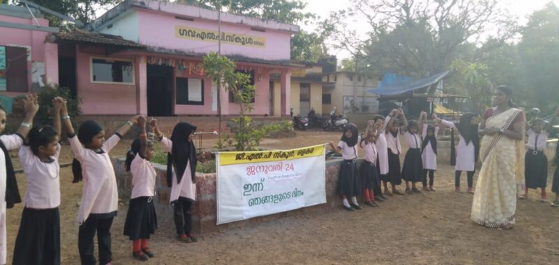 പ്രമാണം:19833 balika day 3.jpg