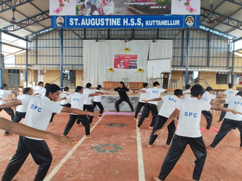 പ്രമാണം:22048-Yogaday.jpg