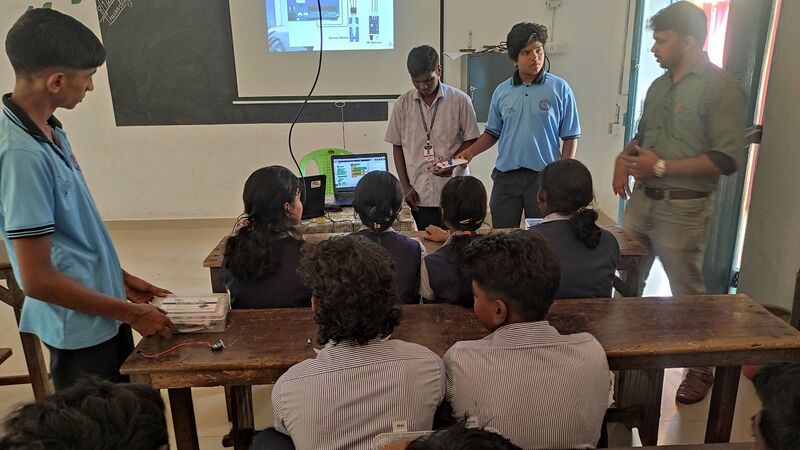 പ്രമാണം:28041 robotics shilpashala jan8 3.jpg