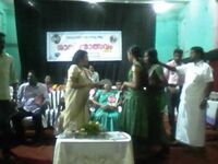 സംസ്ഥാനതലത്തിൽ ഗായത്രി സ്റ്റിൽ മോഡലിന്റെ സർട്ടിഫിക്കറ്റ് വാങ്ങുന്നു.