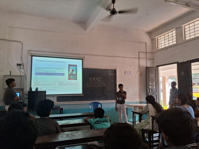 പ്രമാണം:Little-kites Cyber ​​​​fraud - 4jpeg.jpeg