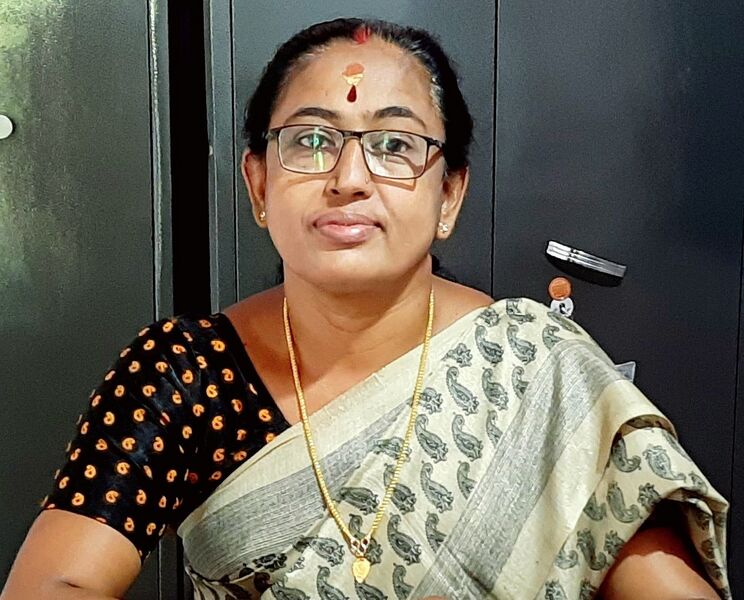 പ്രമാണം:Sarala tr.jpg