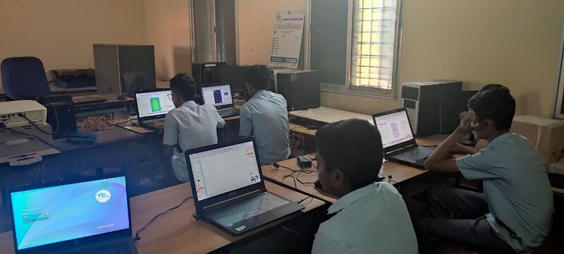 പ്രമാണം:11002 LITTLE KITES CLASS.jpeg