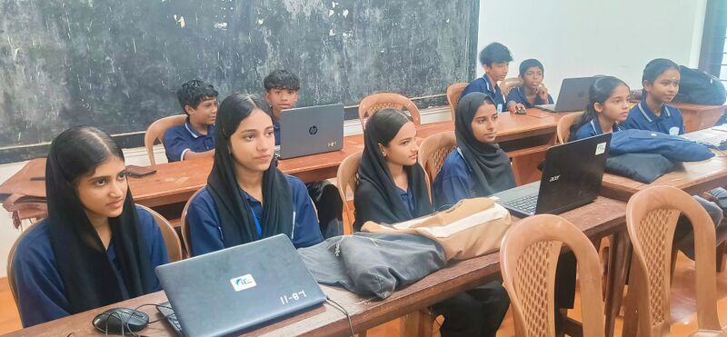 പ്രമാണം:13104 LK CAMP6.jpg