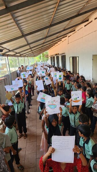 പ്രമാണം:19817 paristhididinam 25-26 2.jpg