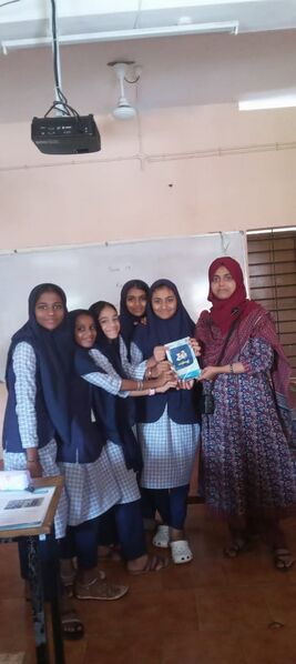 പ്രമാണം:19868-class library-UP.jpg