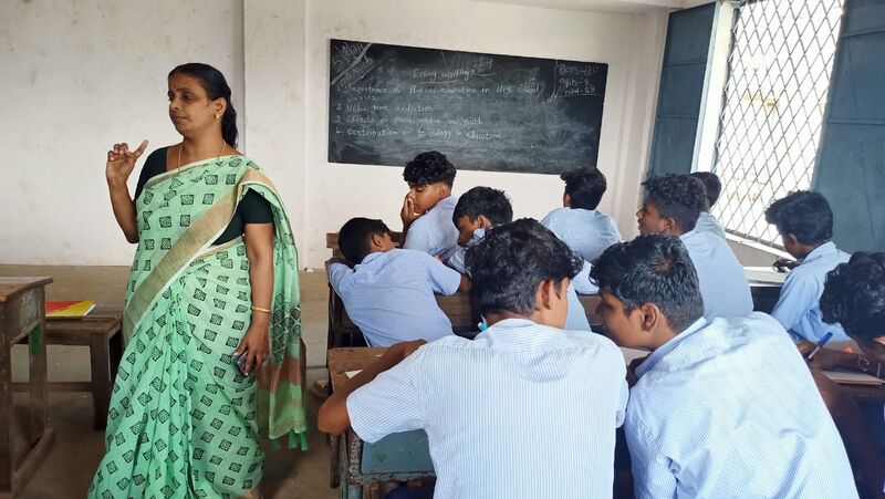 പ്രമാണം:21060 SCHOOL KALO 1.jpg