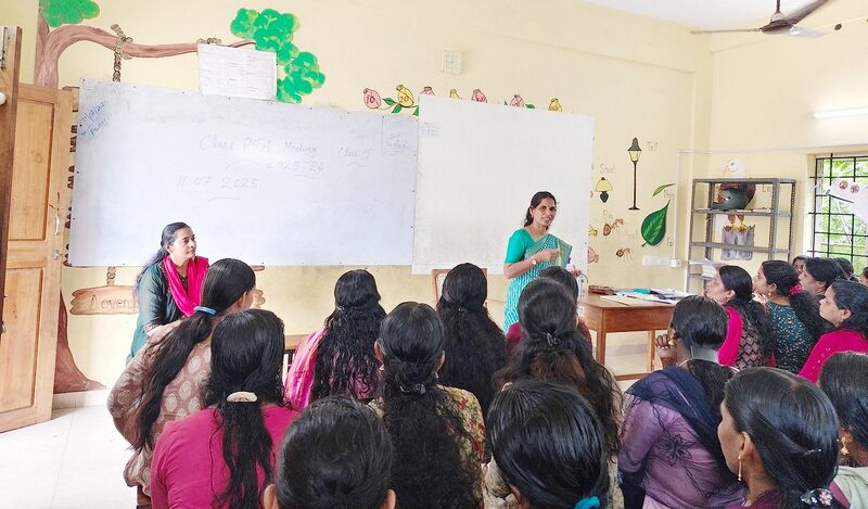 പ്രമാണം:34013up class pta 25 a.jpg