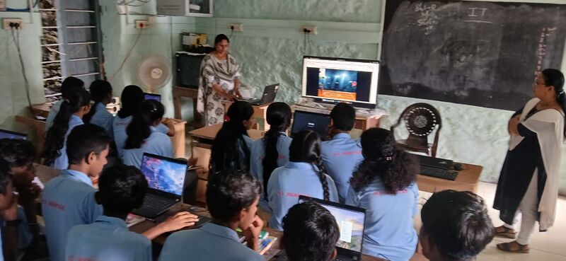 പ്രമാണം:38045 schoolcamp 2025.jpg