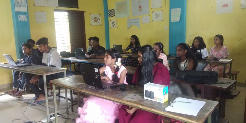 പ്രമാണം:41112 LK12.jpg