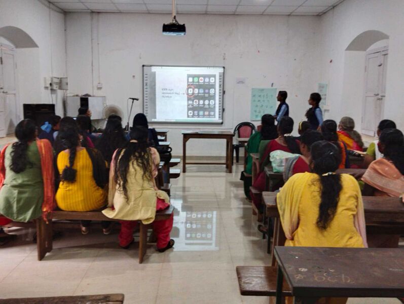 പ്രമാണം:44042-TVM-LKCS22-4 - Sujana S G.jpg