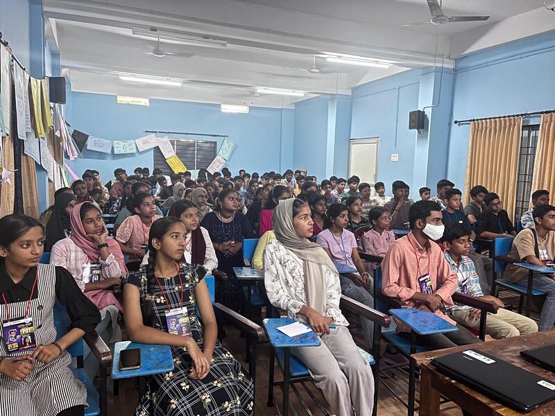 പ്രമാണം:LK DT CAMP KKD 2.jpg