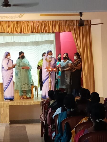 പ്രമാണം:Womensday 22 35052 (1).jpeg