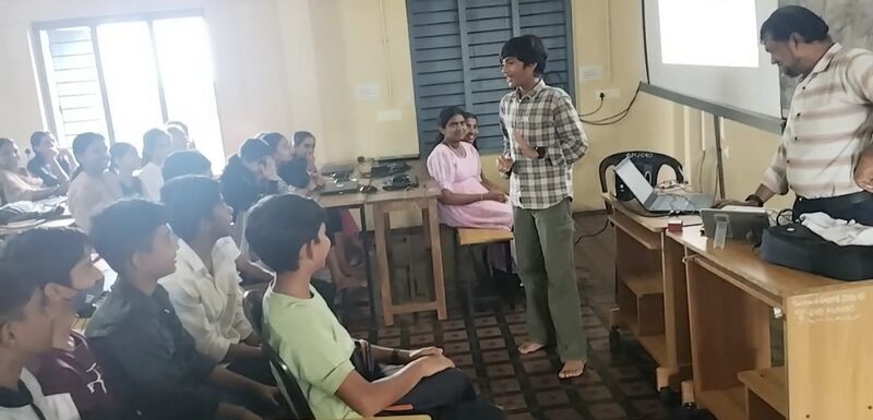 പ്രമാണം:11073 lkpre24 5.jpg