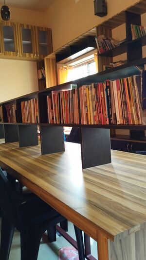 13550 GMUPS Madayi Library.jpg