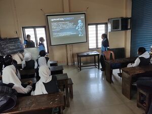 14029 CHSS Robots class.jpg