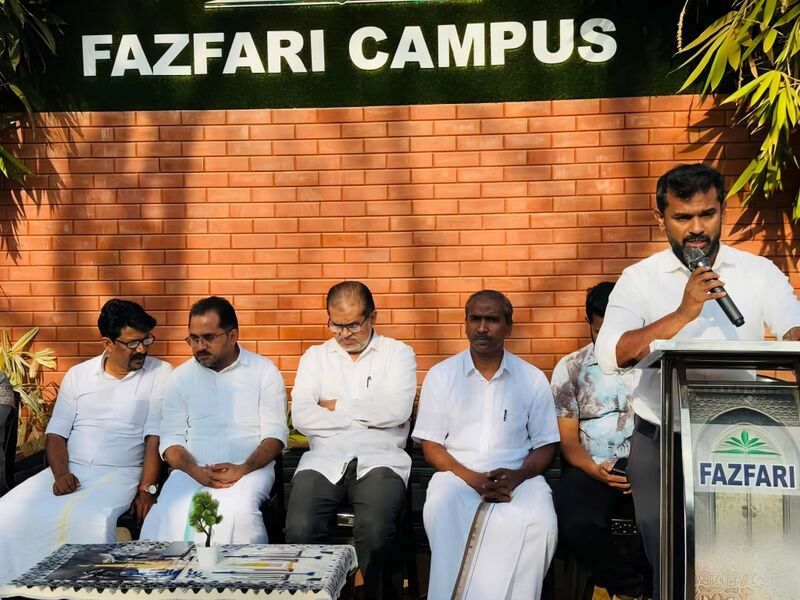 പ്രമാണം:18103 republic day 24-25 2.jpg