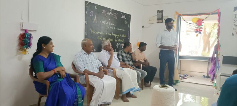 പ്രമാണം:21060 khsmathslab2.jpg