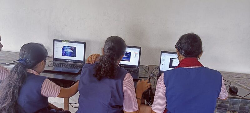 പ്രമാണം:Freedom fest activities 02.jpeg