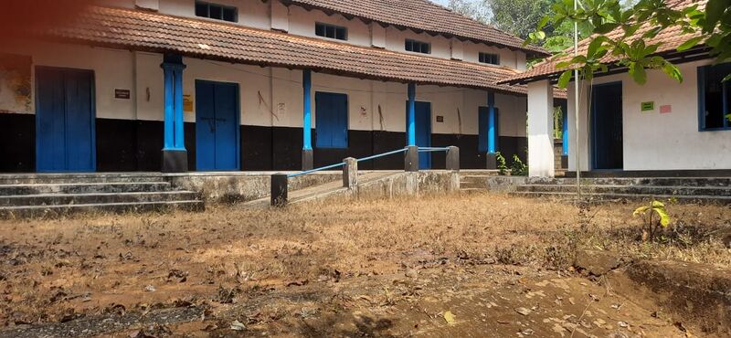 പ്രമാണം:Lps school.jpeg