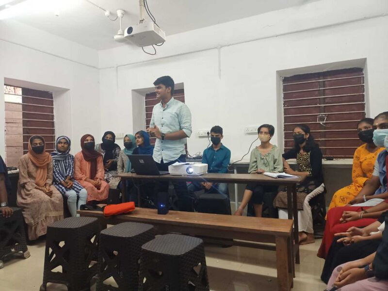 പ്രമാണം:17054-KKD-LKCS22-2 - Roopesh T.jpg